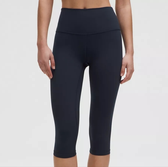 lululemon Align Super High Rise Waist Crop 17 In Capri Black Size 12 - Picture 1 of 8